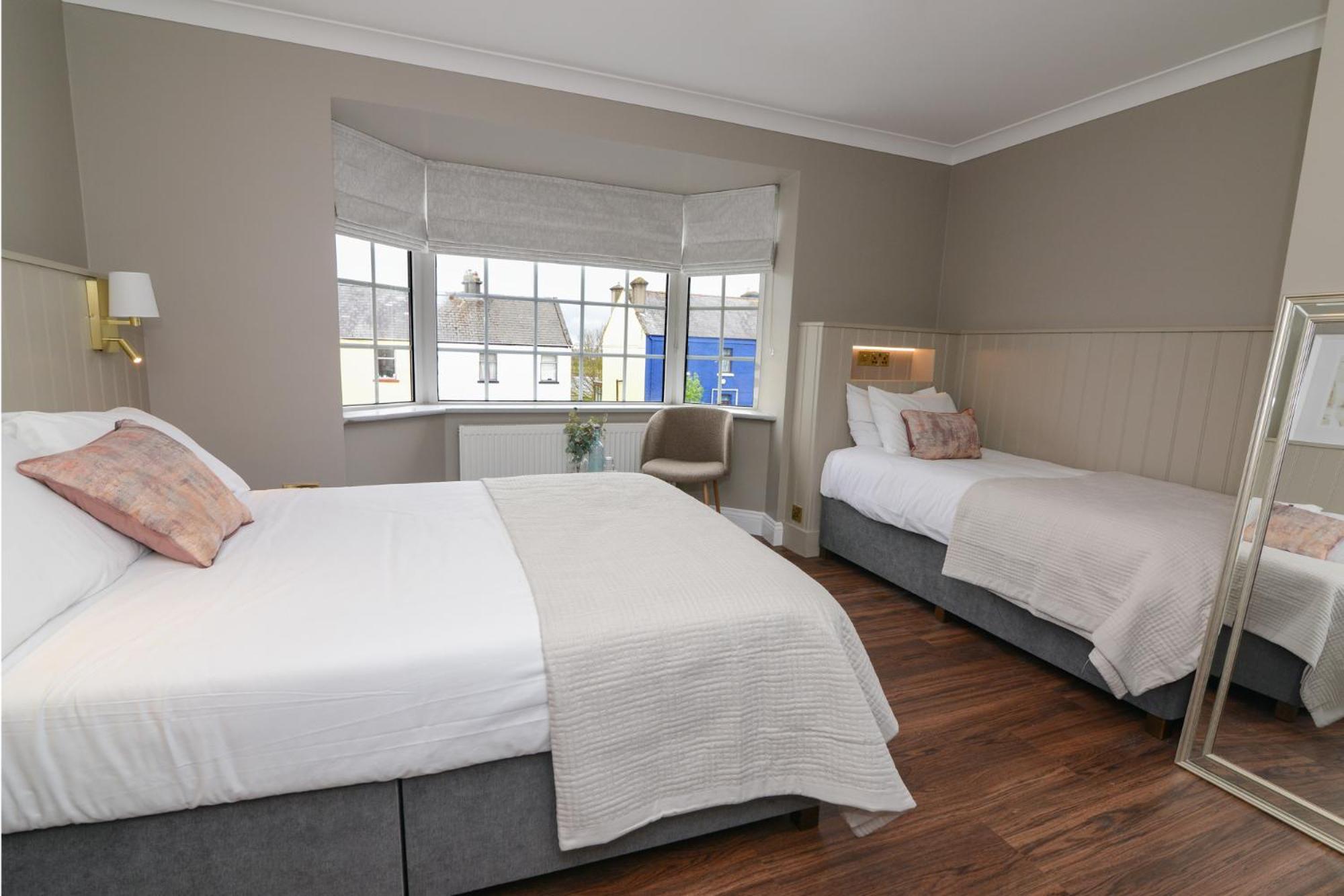Bed and Breakfast Urban Nest Townhouse Голуэй Экстерьер фото
