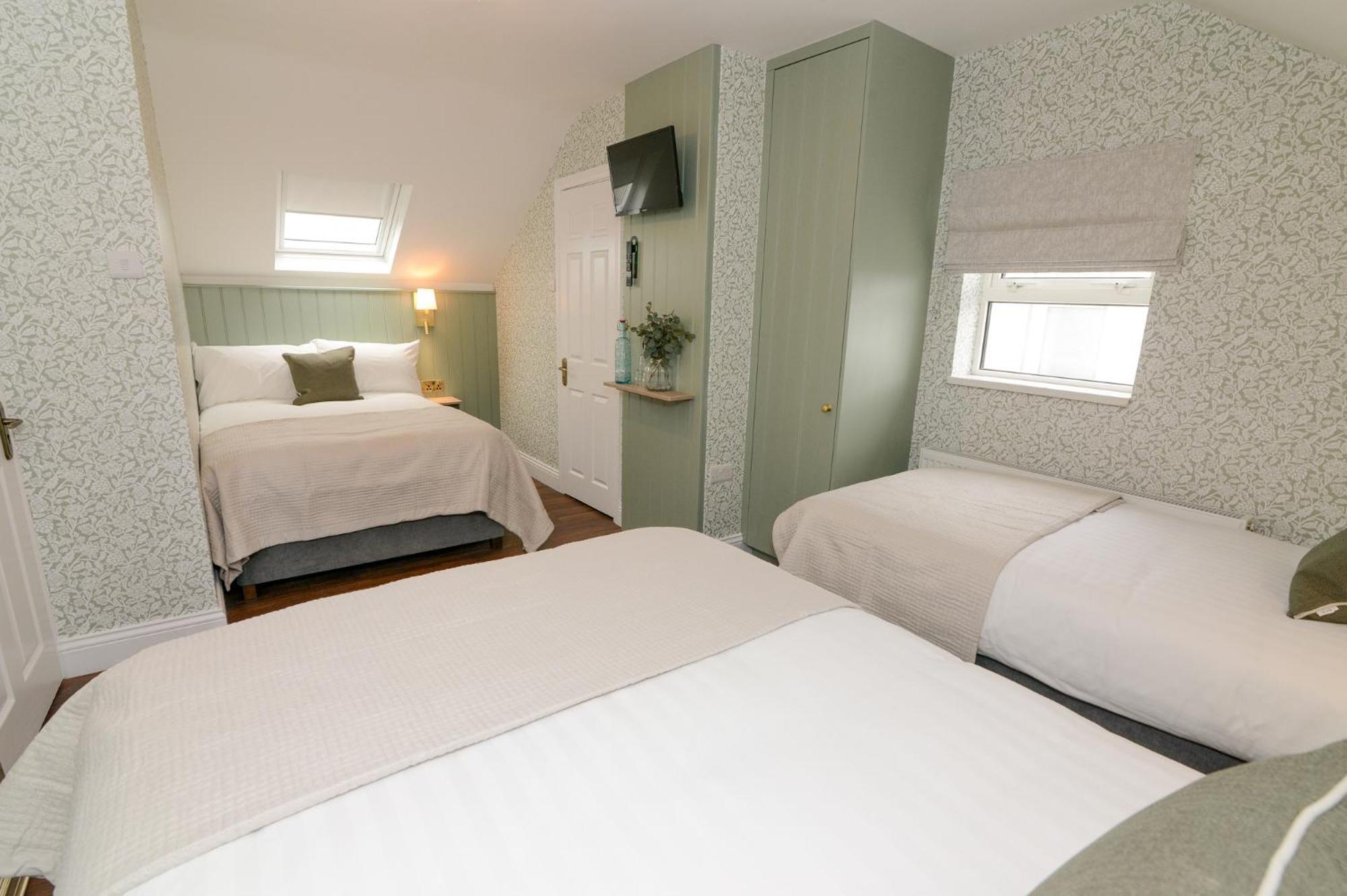 Bed and Breakfast Urban Nest Townhouse Голуэй Экстерьер фото