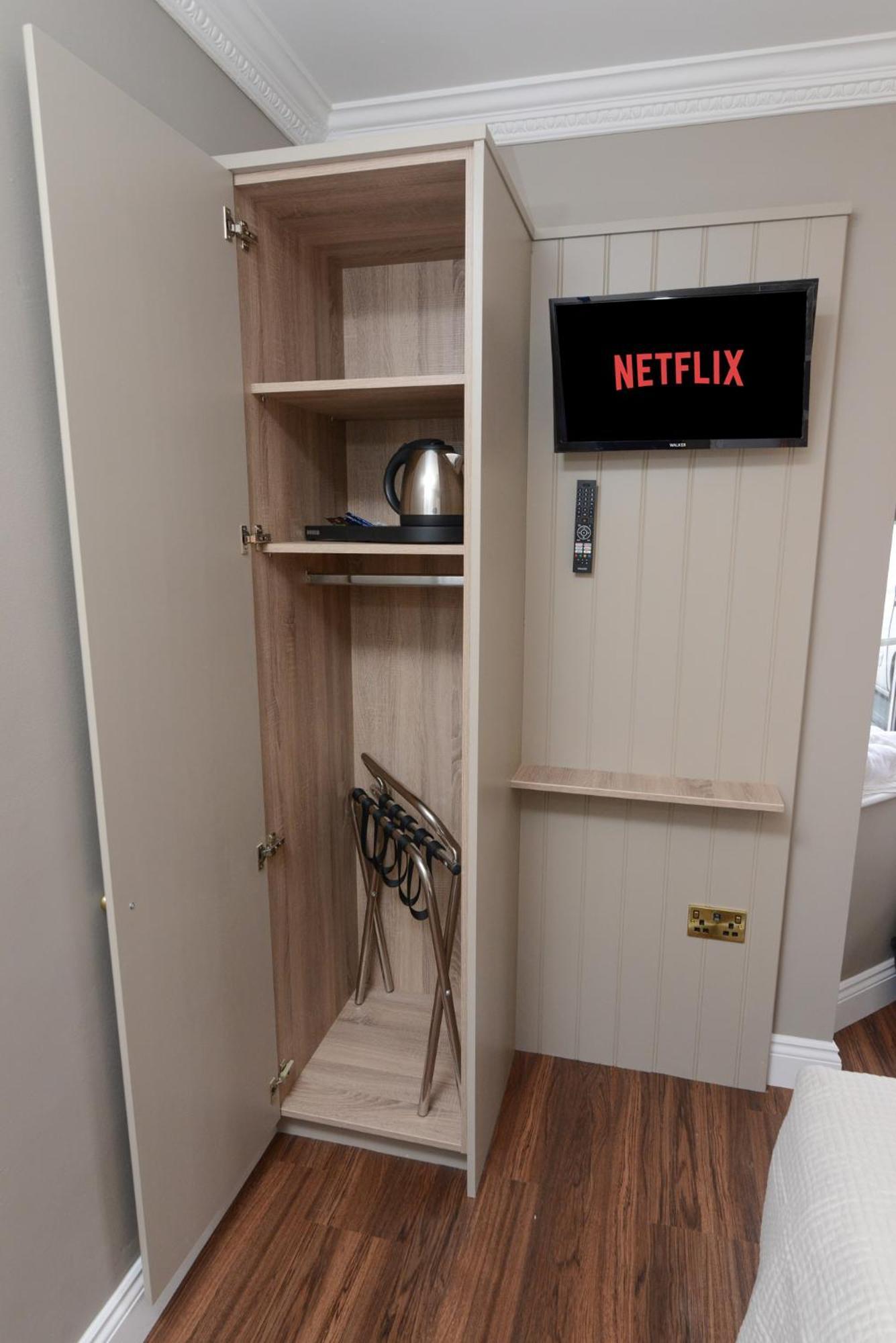 Bed and Breakfast Urban Nest Townhouse Голуэй Экстерьер фото