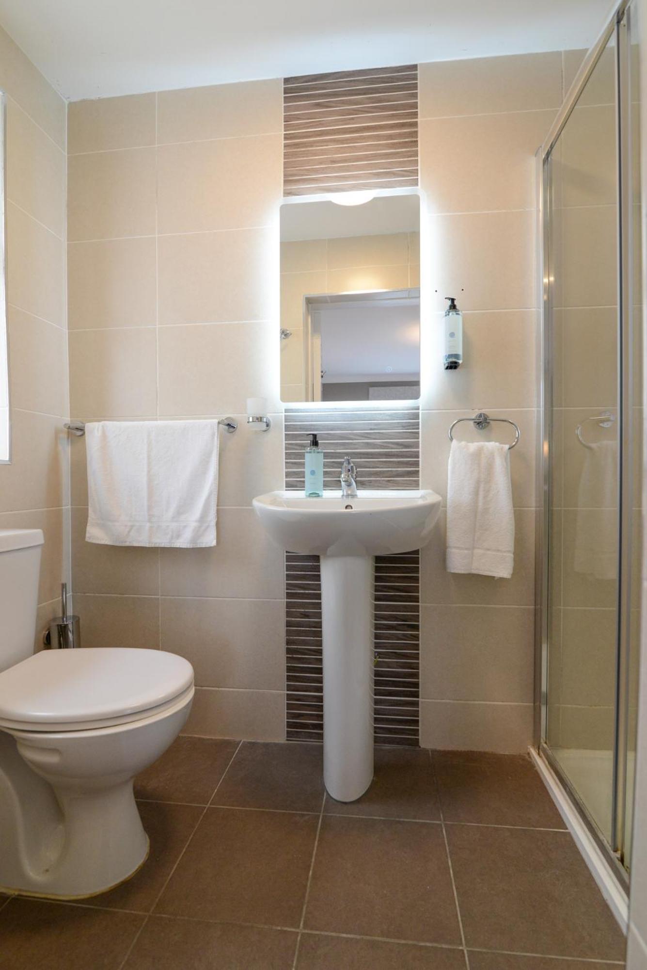 Bed and Breakfast Urban Nest Townhouse Голуэй Экстерьер фото